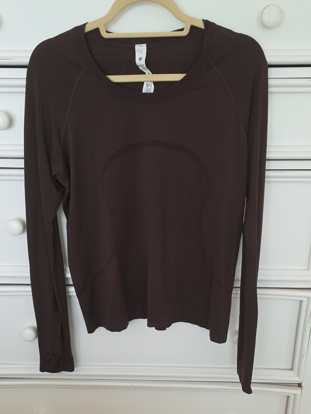 lululemon athletica Women's Brown Long Sleeve Crew Neck Top